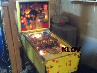 alive pinball machine for sale