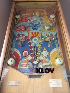 Screwball Pinball Machine